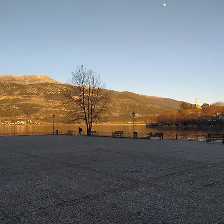 Lakeside Apartment Ioannina Exterior photo